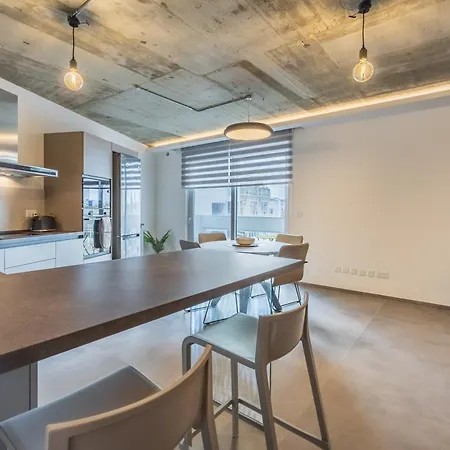 公寓 Brand New Close To Amenities. An Exceptionally Chic Get-away! Ta Xbiex