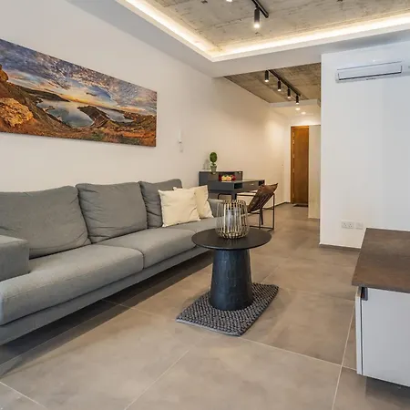 Lejlighed Brand New Close To Amenities. An Exceptionally Chic Get-away! Ta Xbiex