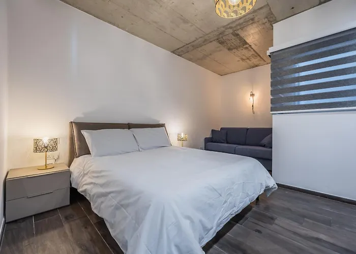 Apartament Brand New Close To Amenities. An Exceptionally Chic Get-away!